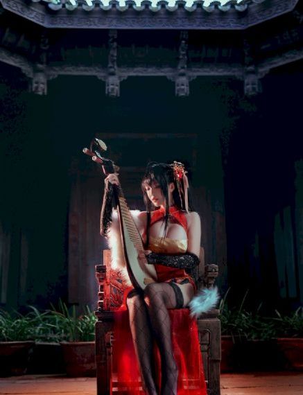 欧美壁纸女生霸气冷艳_BD国语完整版观看